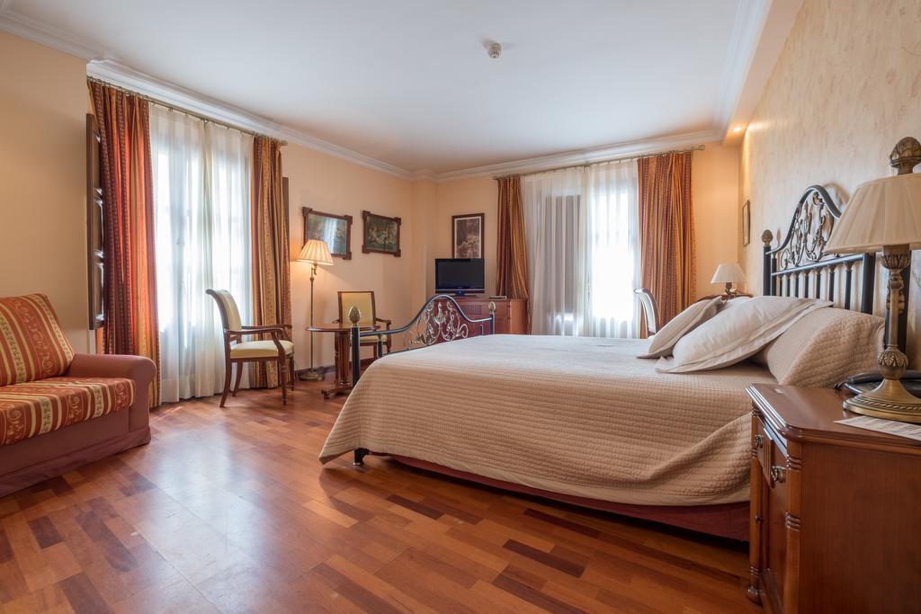 Condesa De Chinchon Hotel Buitenkant foto